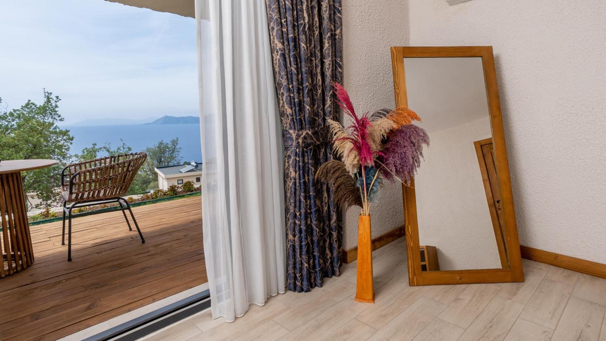 Hotel Vista Del Faralya 3*